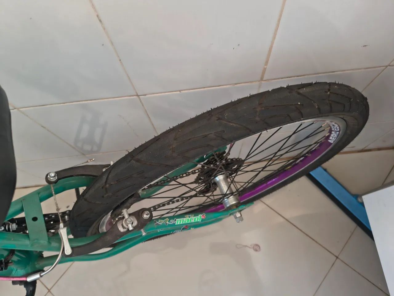 Bicicleta feminina aro 24 - Foto 3