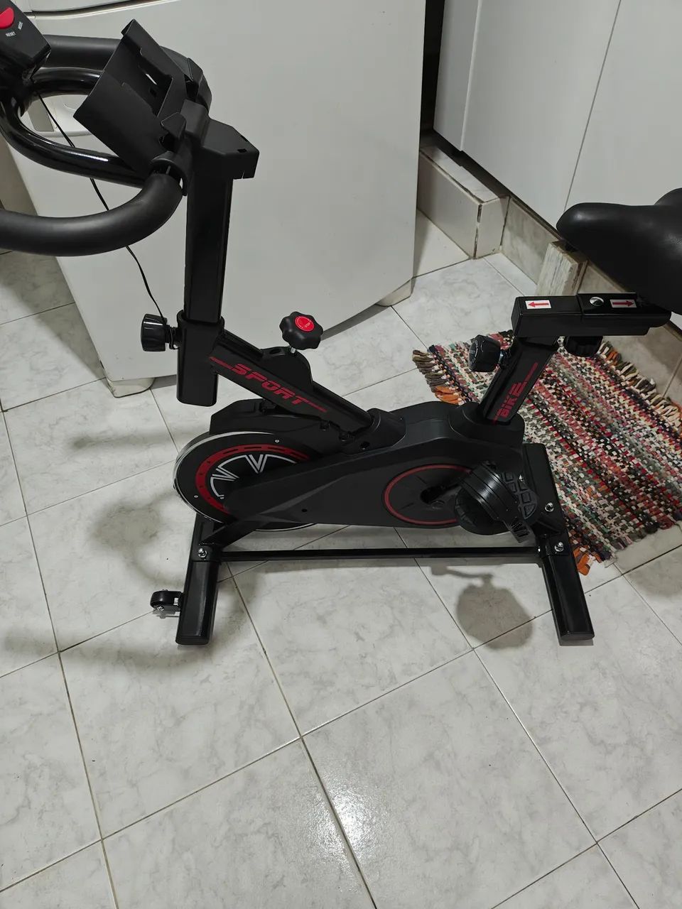 Bicicleta spinning ergométrica 