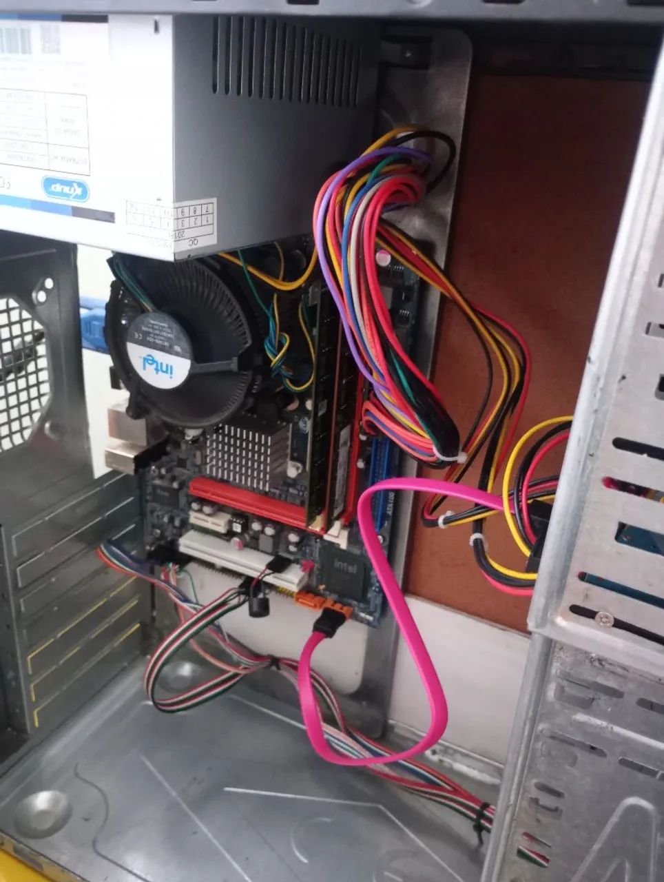 Pc Intel Dual Core 3.20 GHz 4 GB de Ram e Streaming na faixa  - Foto 2