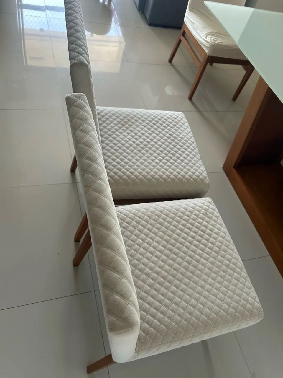 Vendo Conjunto Mesa + 6 cadeiras - Foto 3