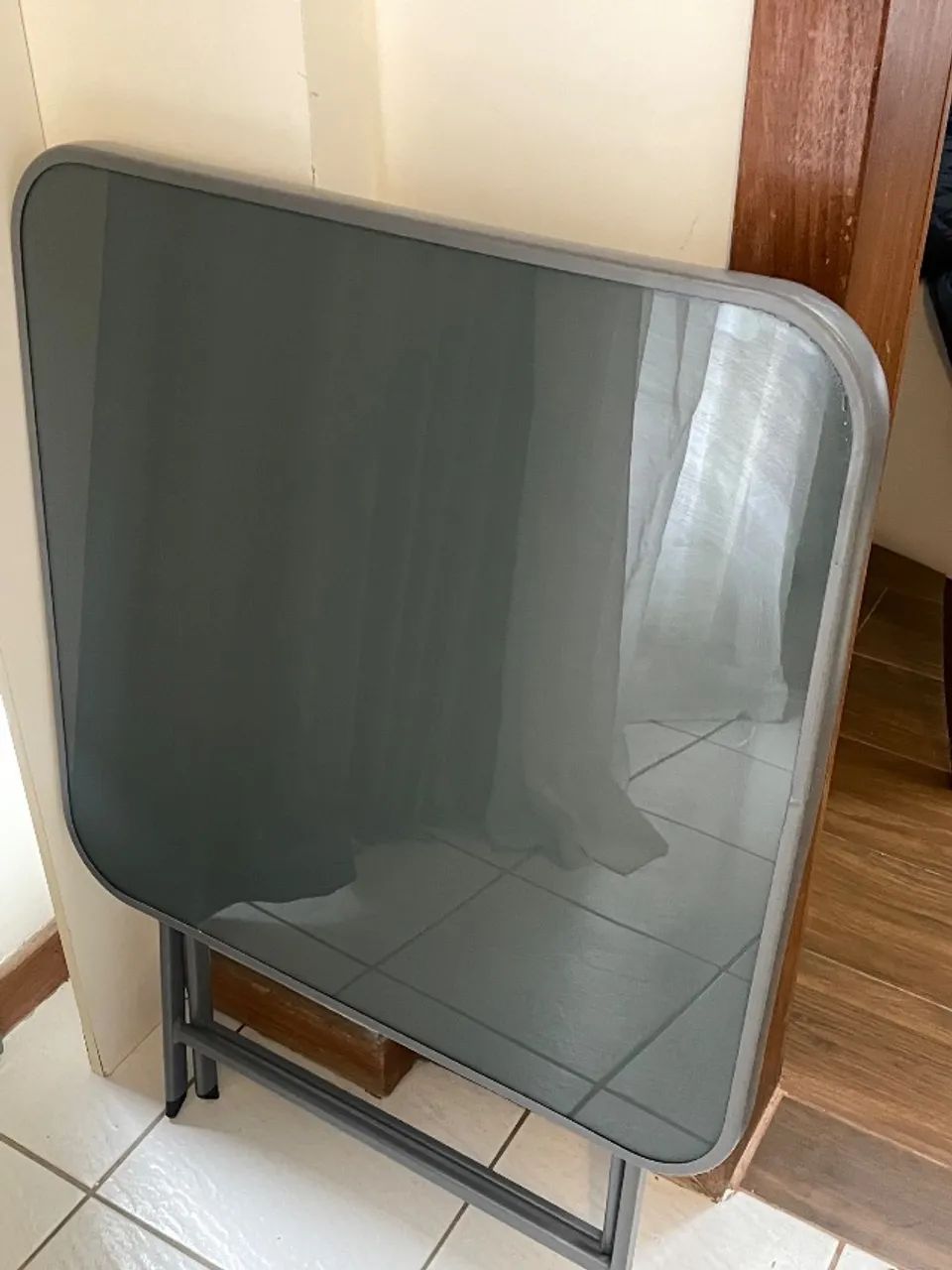 Mesa Dobrável - tampo de vidro - Foto 2
