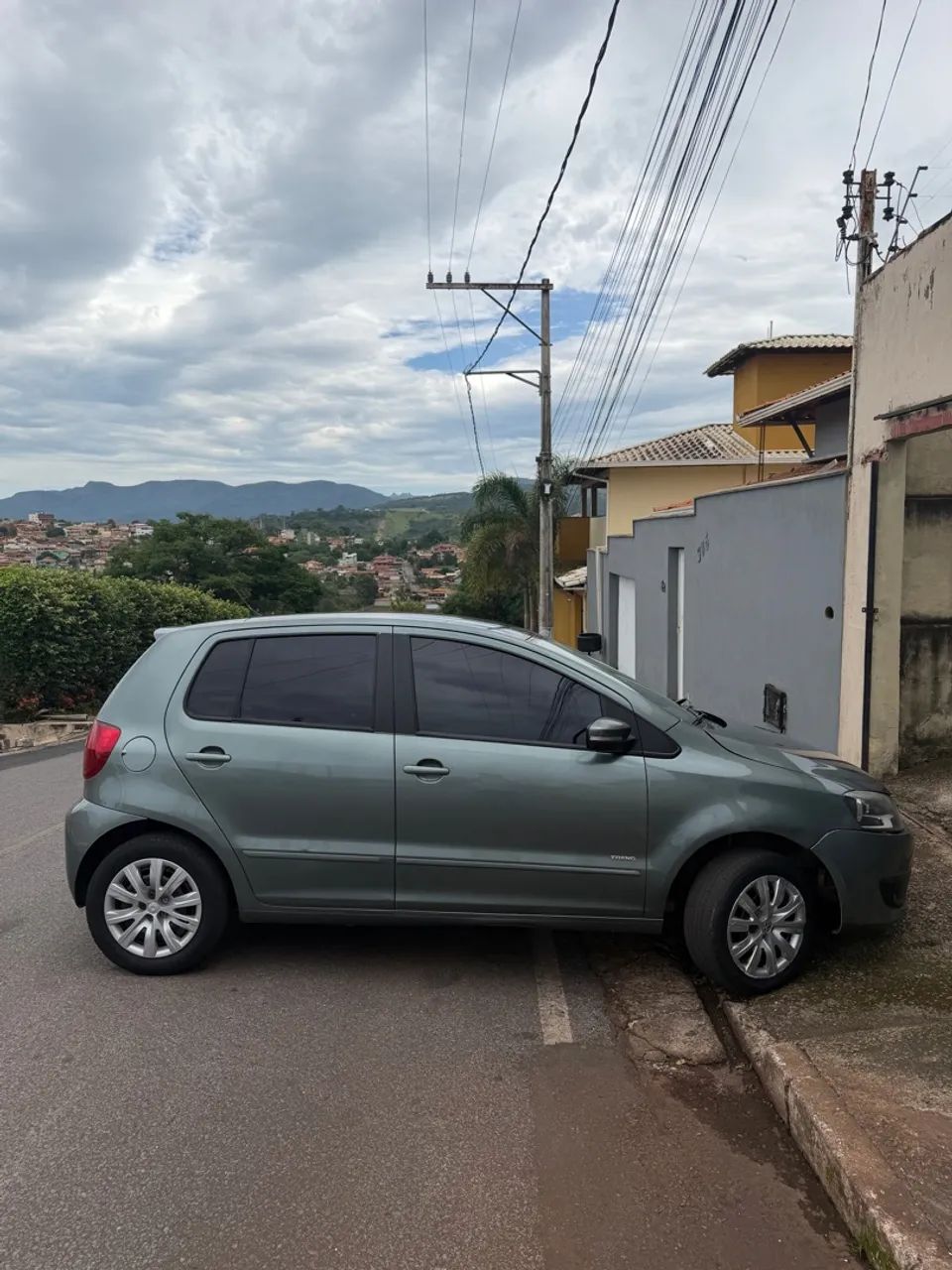 Volkswagen Fox Fox 1.0 Mi Total Flex 8V 5p 2012