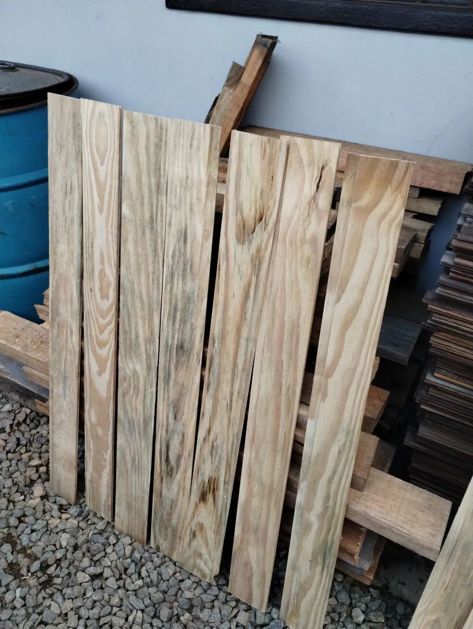 Natural pine ceiling panel489103941939374085