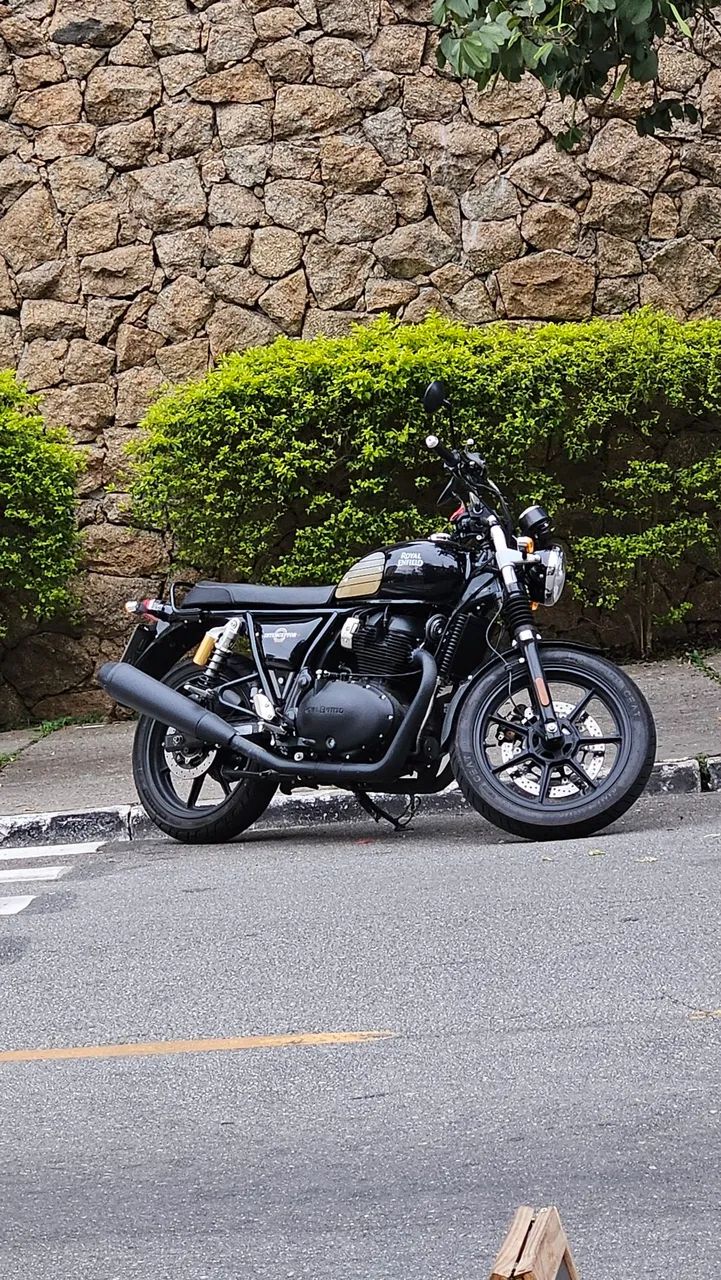 interceptor 650 black 2025 - Foto 3