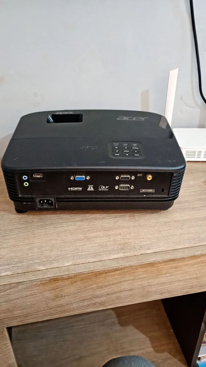 Retroprojetor Acer profissional  - Foto 3