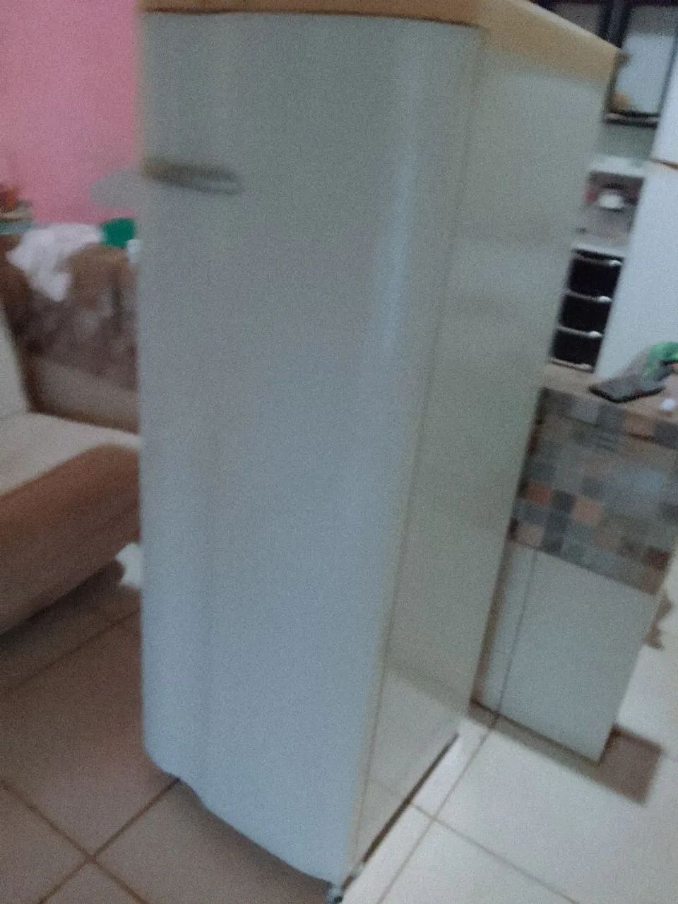 Vendo geladeira funcionando perfeitamente  - Foto 3