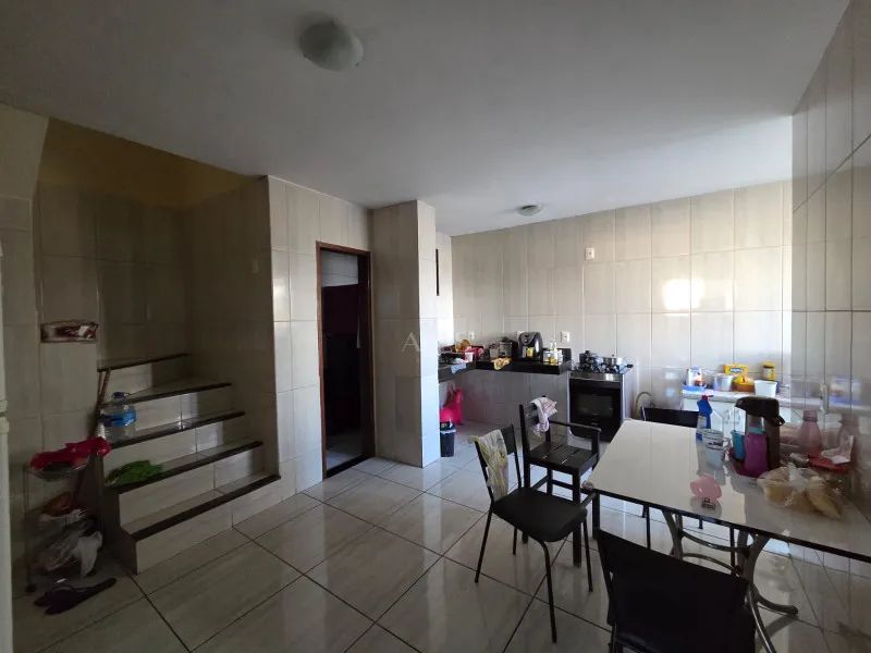 Casa de 4 Quartos - Foto 2