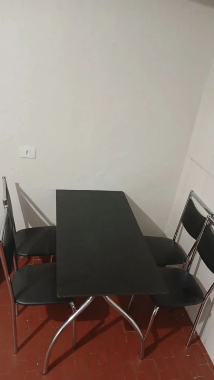 Mesa 4 cadeiras 