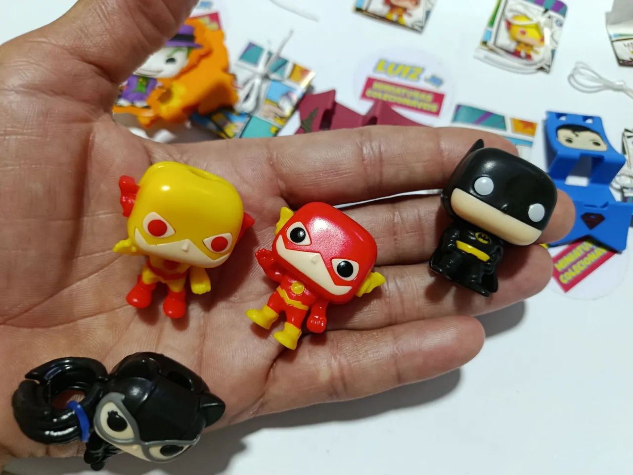 Kinder Ovo DC Funko - 7 Unidades  - Foto 5