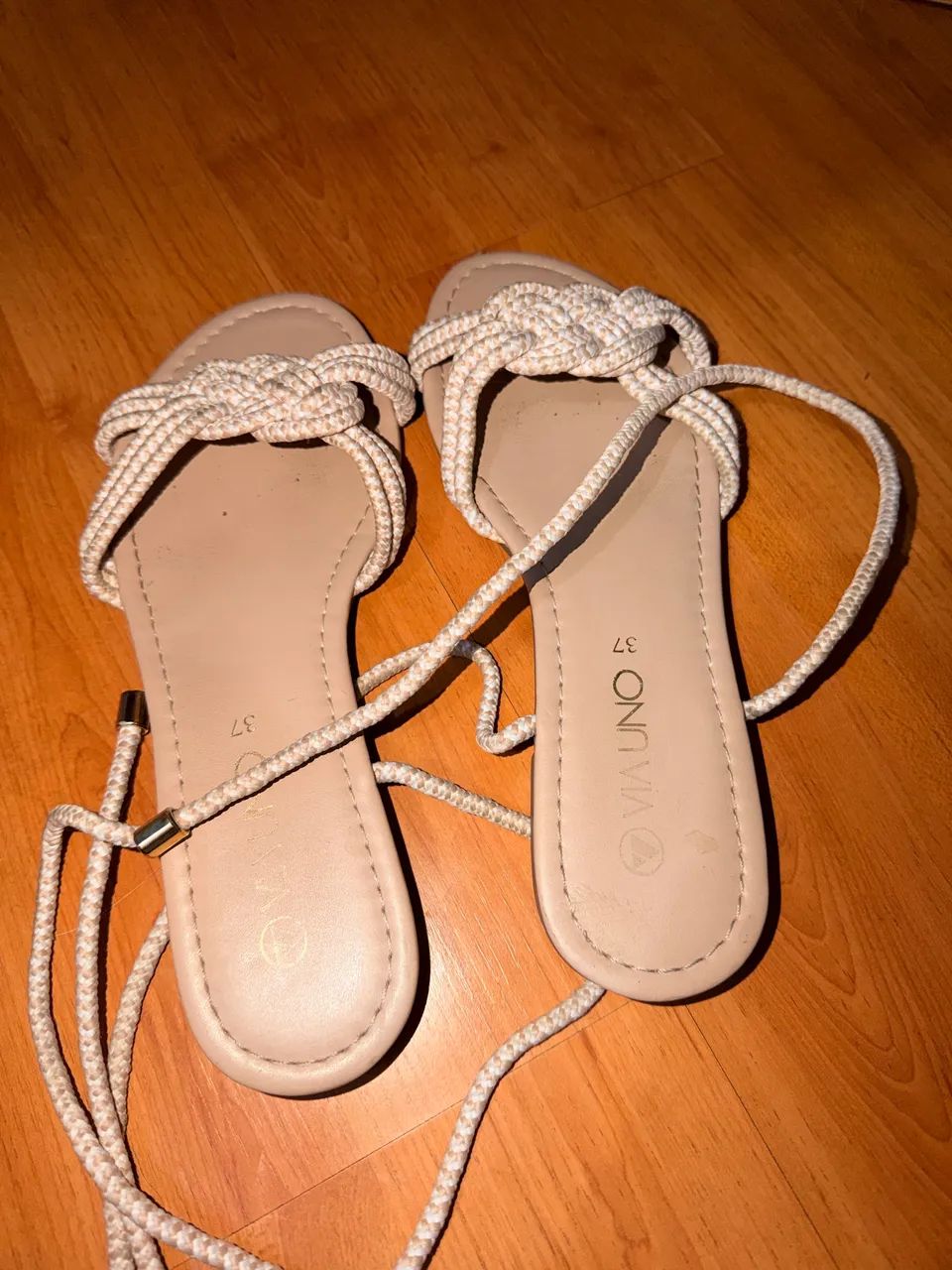 SANDÁLIA COM TIRAS N 37 - Foto 2