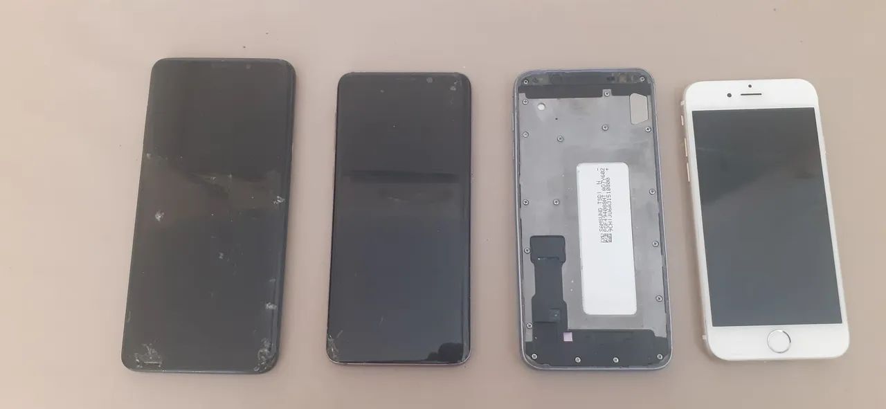 Lote de celulares para retirada de peças