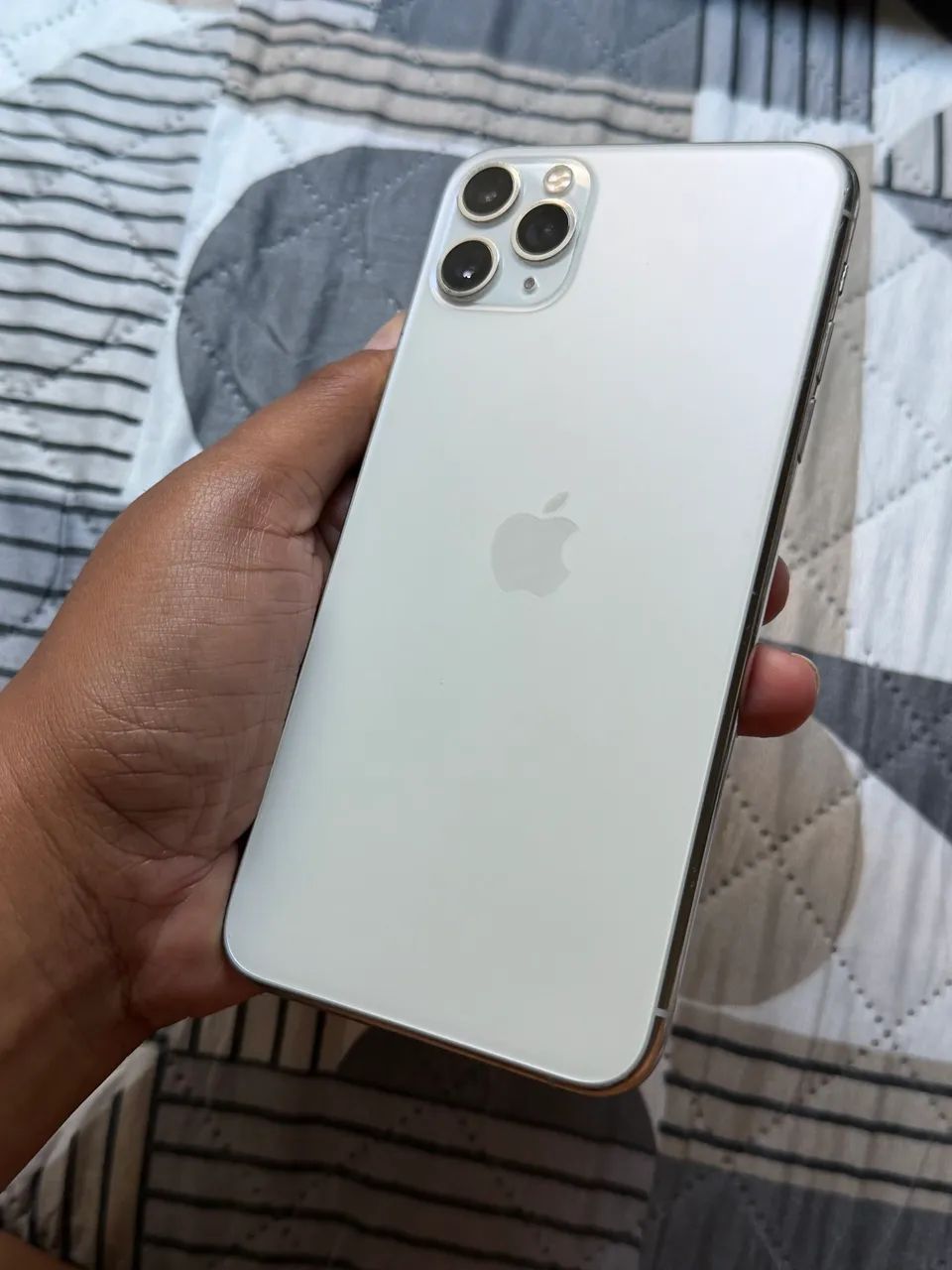 iPhone 11 Pro Max 64GB - Foto 2