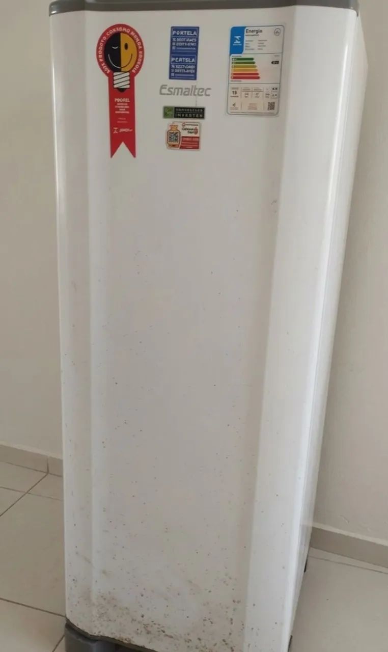 Geladeira Esmaltec 