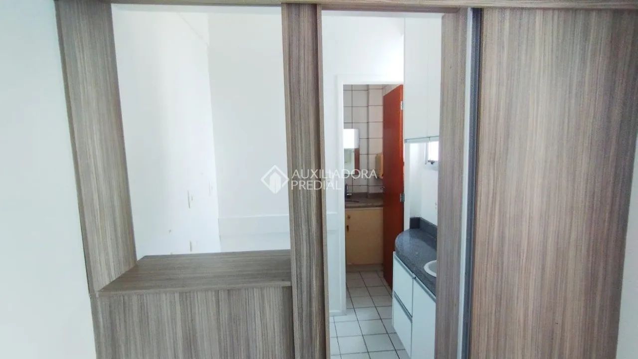 SALA COMERCIAL NO BALNEARIO ESTREITO COM 40M² - Foto 3