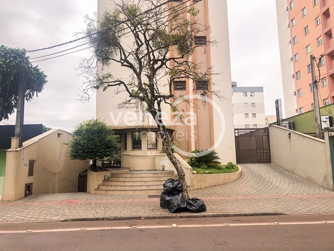 Apartamento à venda no Edifício Residencial Firenze, Londrina
