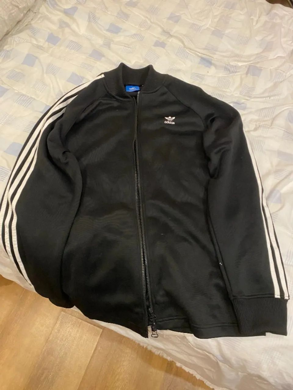 Casaco de ziper Adidas Original com bolso trazeiro