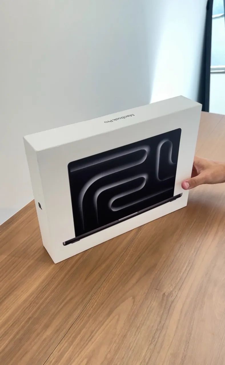 MacBook Pro M5 24GB 1TB - Novo