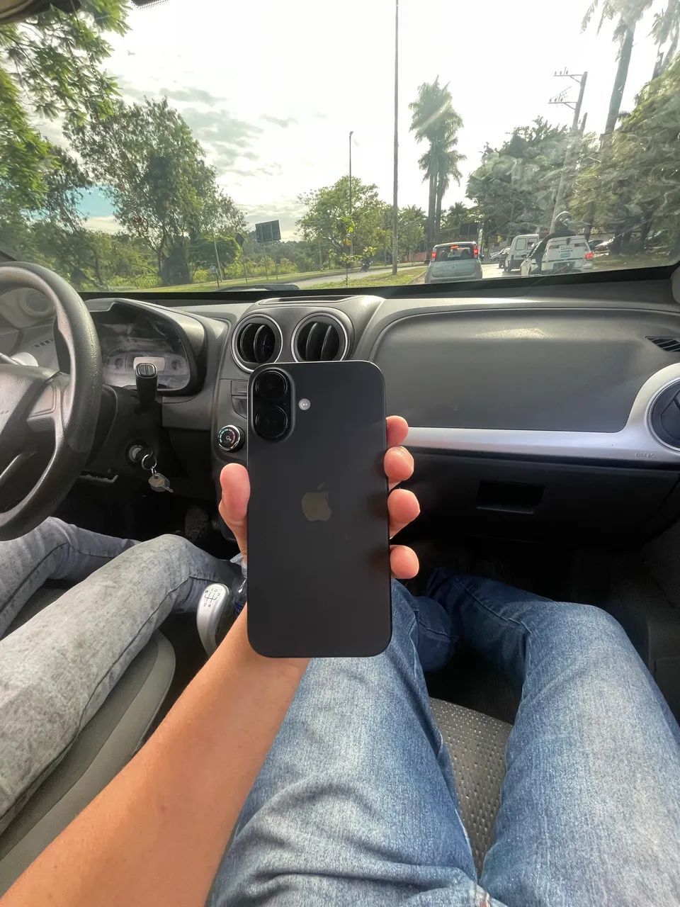 iPhone 16 , sem detalhes .