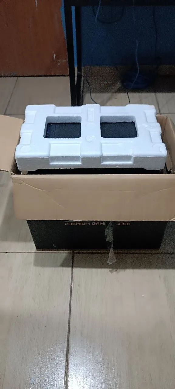 Gabinete Gamer Pichau Apus RGB Mid- Tower,Lateral de Vidro Temperado,3 Fans Preto