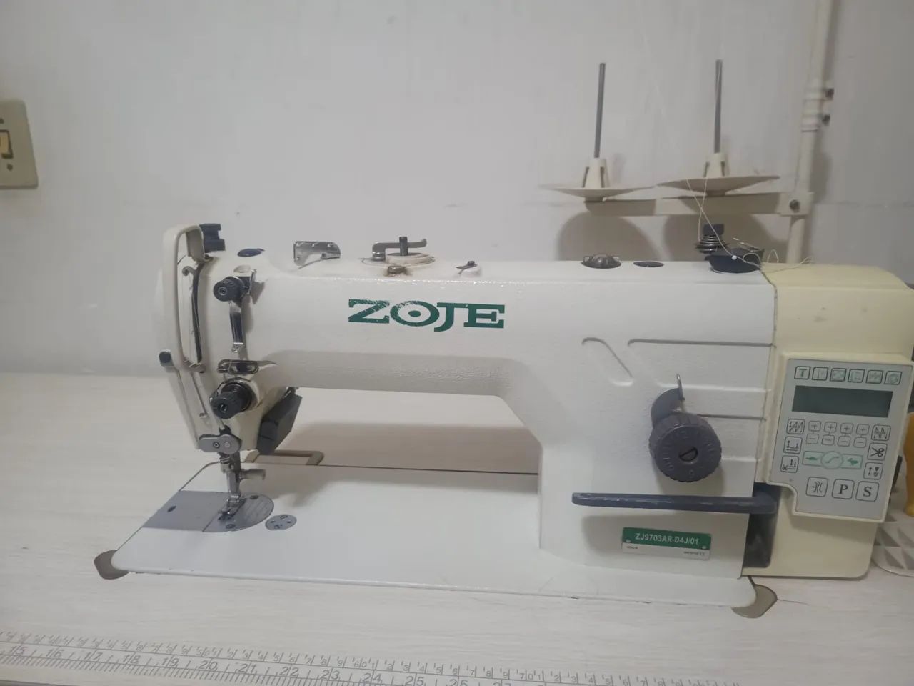 Máquina de costura 