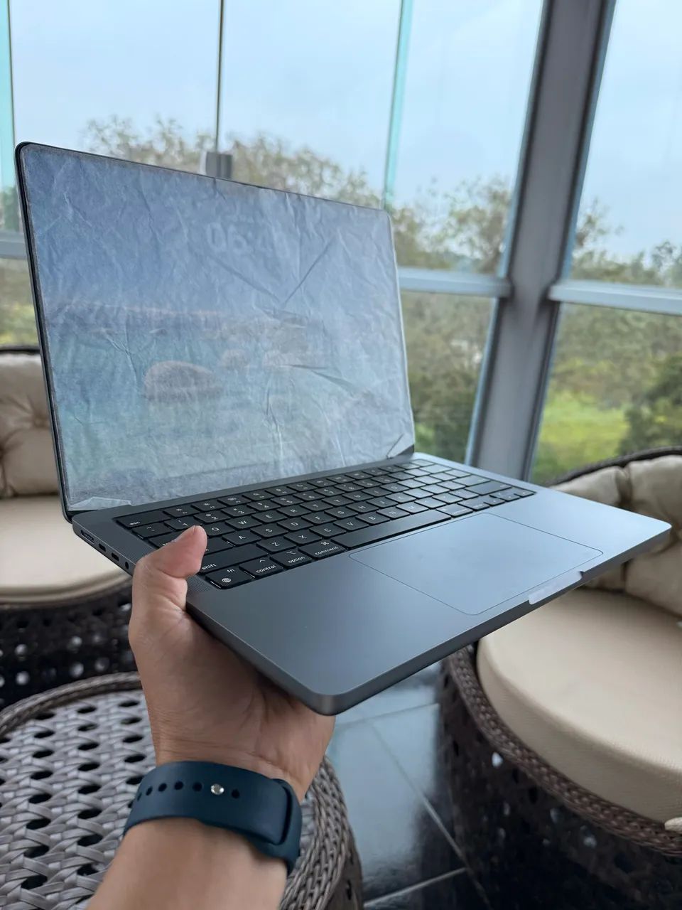 MacBook Pro 14p M2 512G/16G 