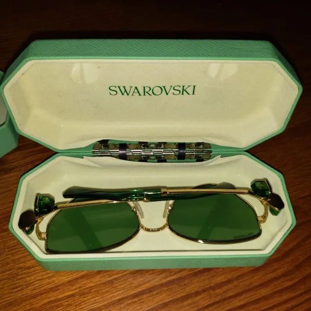 Óculos de sol feminino marca SWAROVSKI - Foto 2
