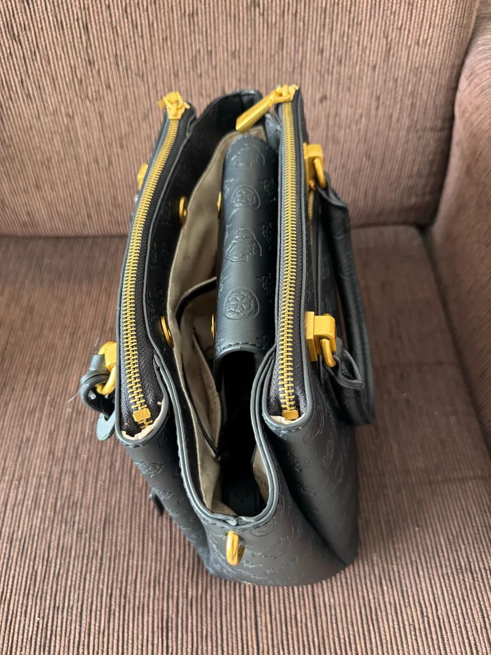 Bolsa Guess - ótimo estado  - Foto 3