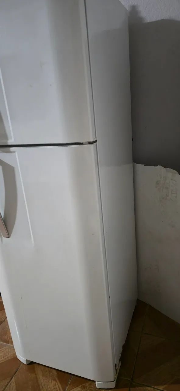 Vendo Geladeira Brastemp com defeito - Foto 4
