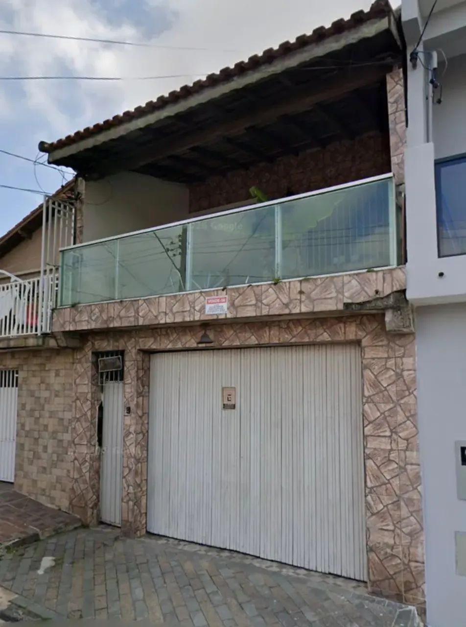 Imóvel espaçoso no Centro de Rio Grande da Serra
