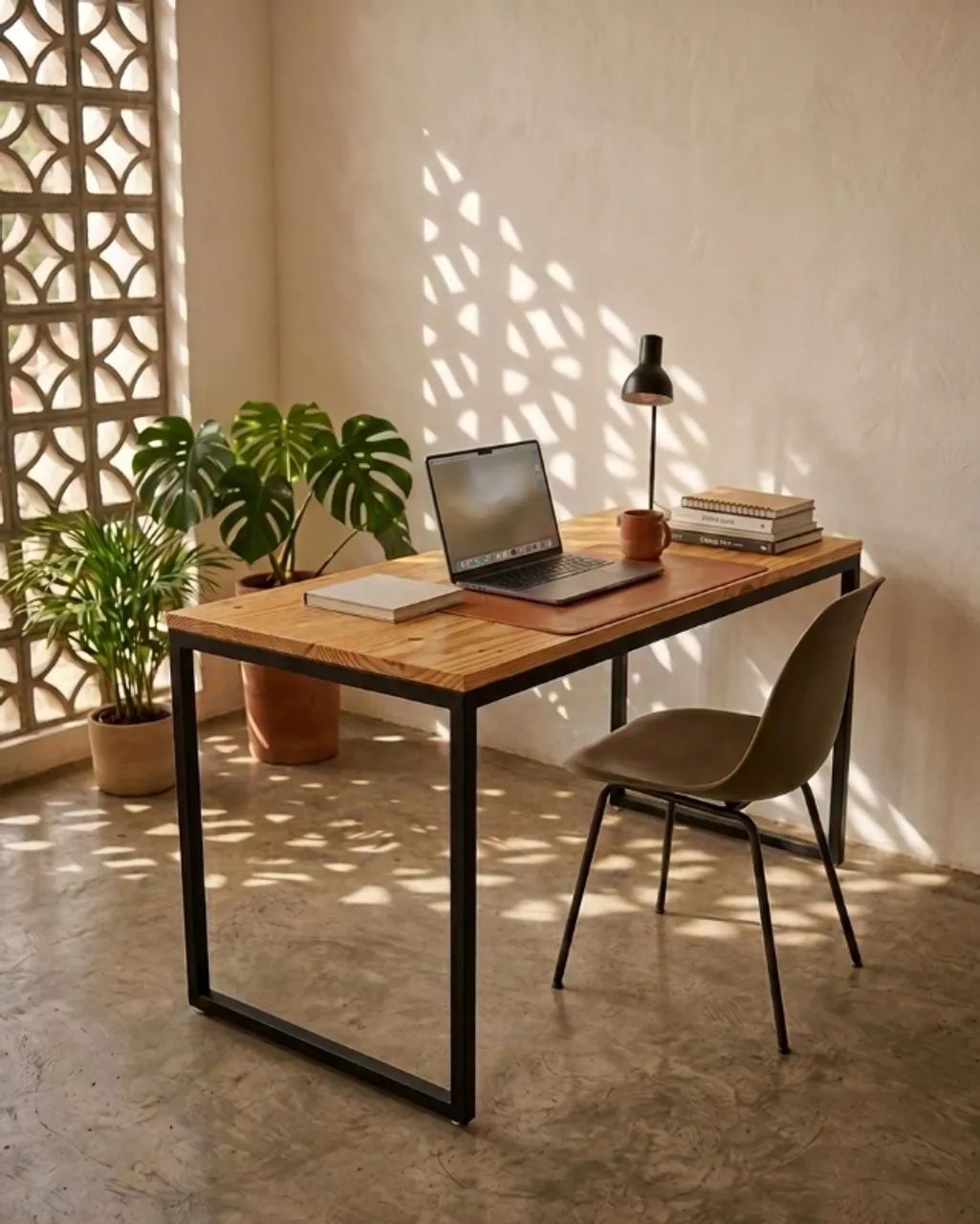 Escrivaninha Industrial 1,20m para Home Office em Madeira e Metal Sob medida