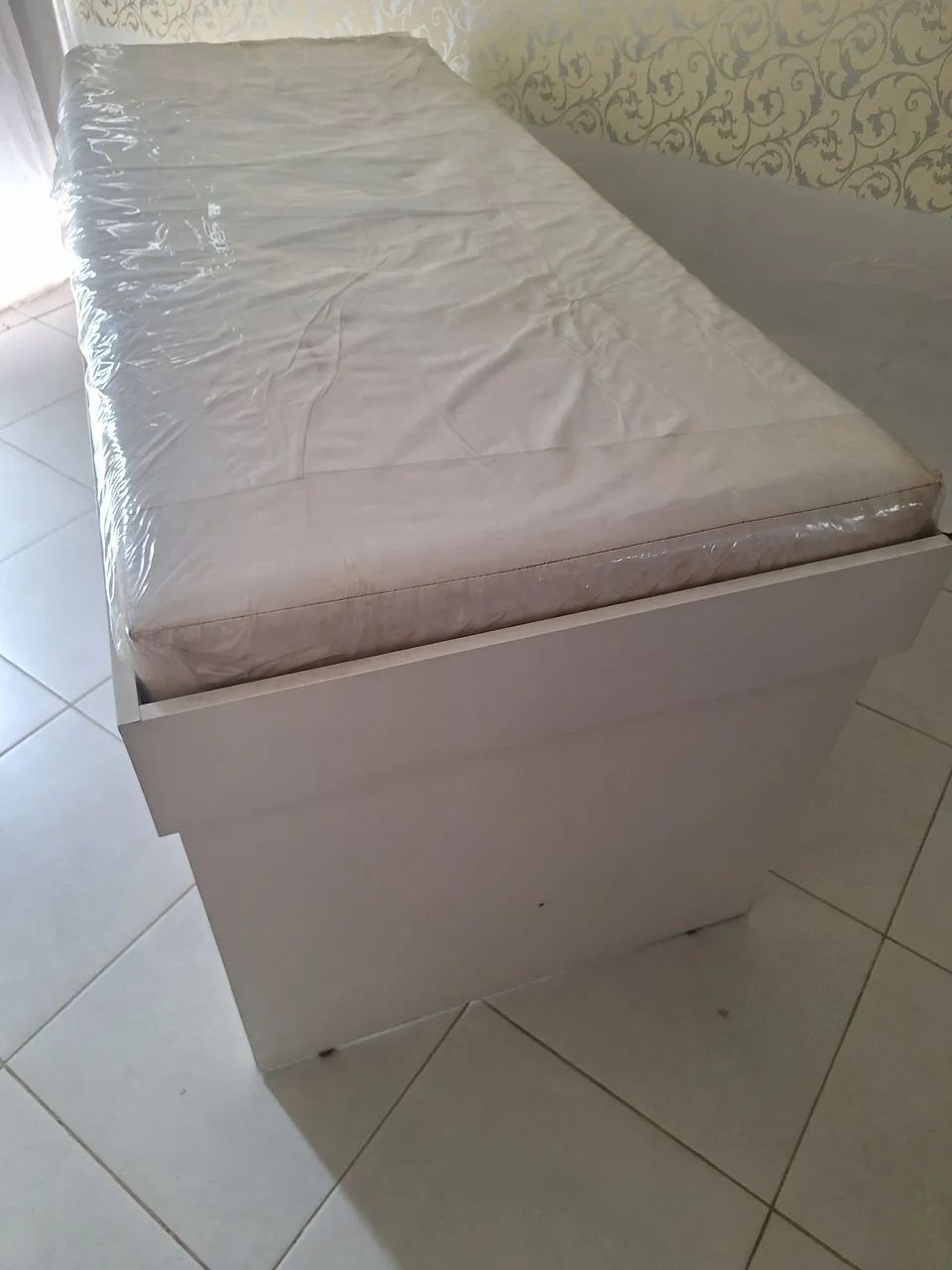  Macas em MDF formicada, com colchão  - Foto 2