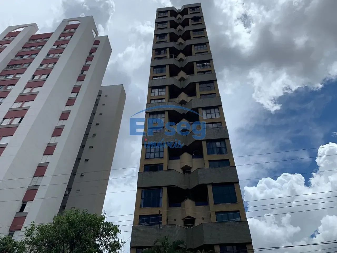 Apartamento Duplex 01 dormitório Edificio Saint Simon Centro Londrina - Foto 2