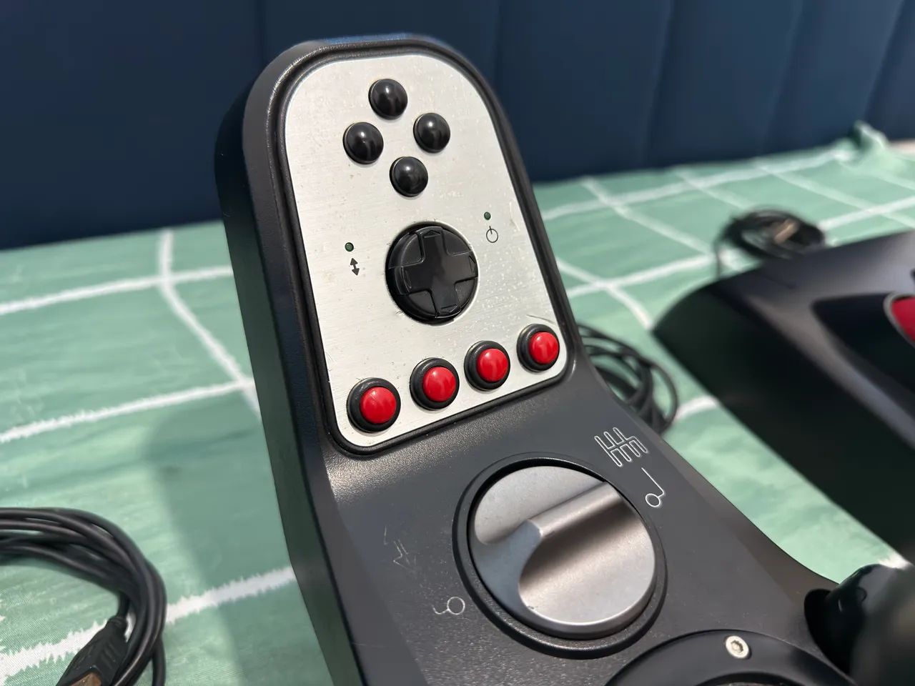 Volante Logitech G25 COMPLETO - Foto 4