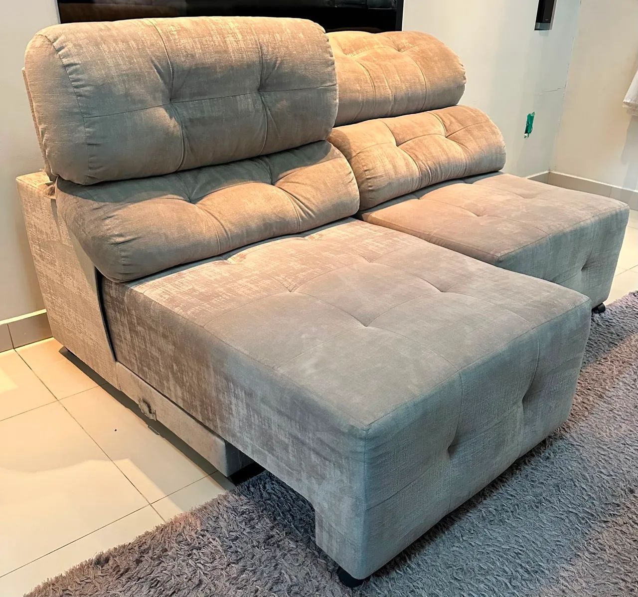 SOFA RECLINÁVEL E RETRÁTIL  - Foto 4
