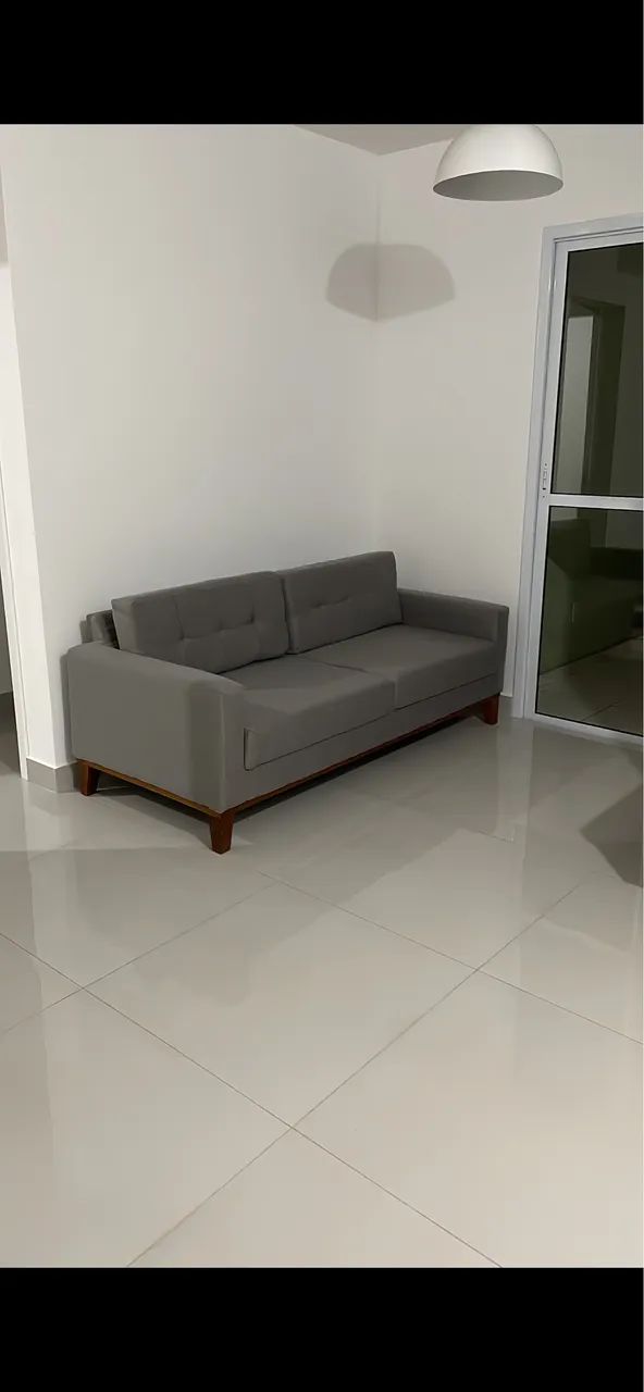Sofá 3 lugares novíssimo 