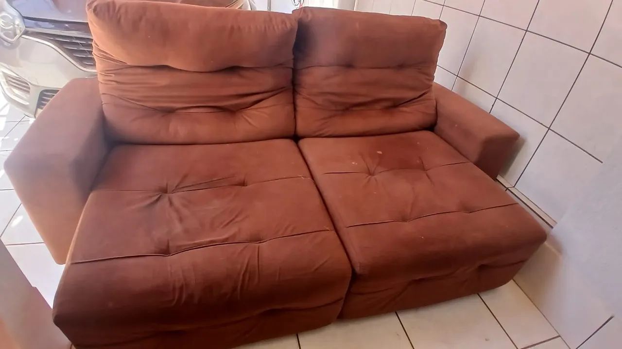 Vendo sofá retrátil de 2 lugares 