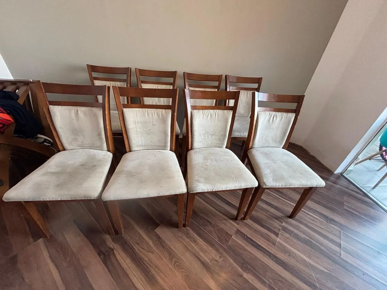 8 Cadeiras de Madeira Maciça + Base da Mesa GRÁTIS - Foto 2