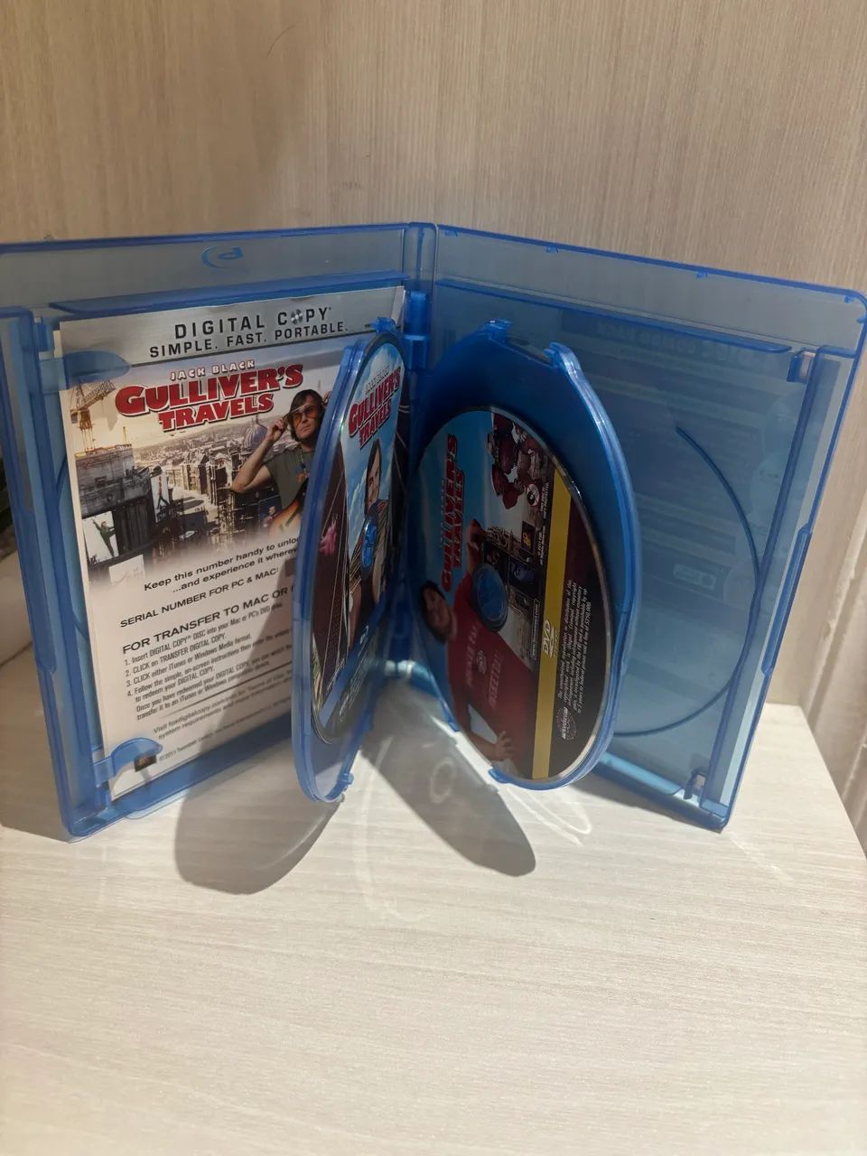 Blu-ray 3D As Viagens de Gulliver 4 Discos Jack Black - Foto 3