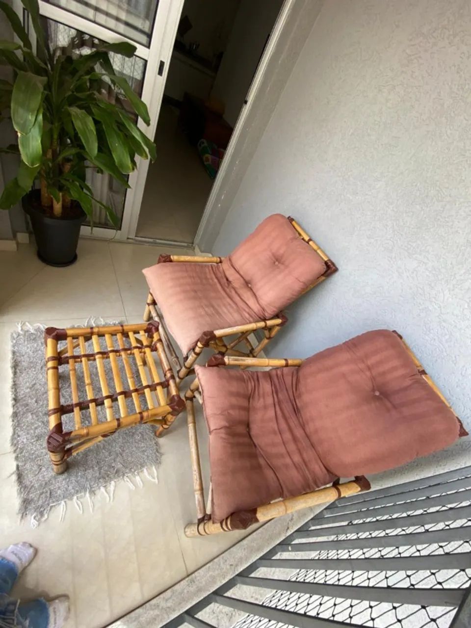 Kit cadeira de Bambu com 2 Poltronas e uma mesa de centro - Foto 5