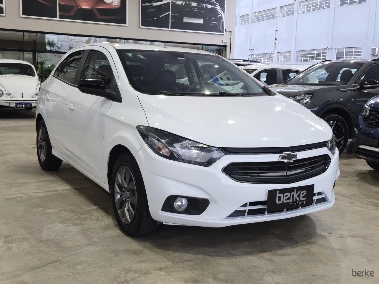 Chevrolet Onix JOY Hatch 1.0 8V Flex Mec. 4P 2021 - Foto 3