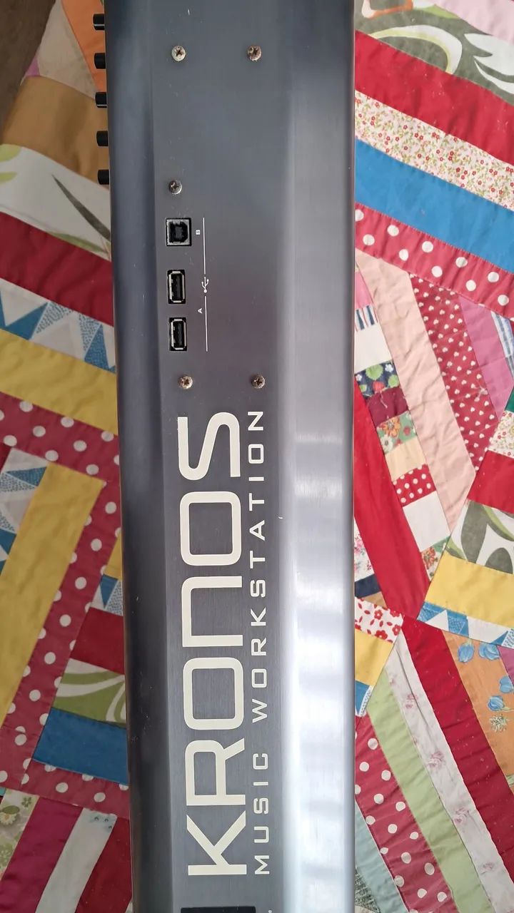 Teclado Korg Kronos 88 Workstation - Foto 2