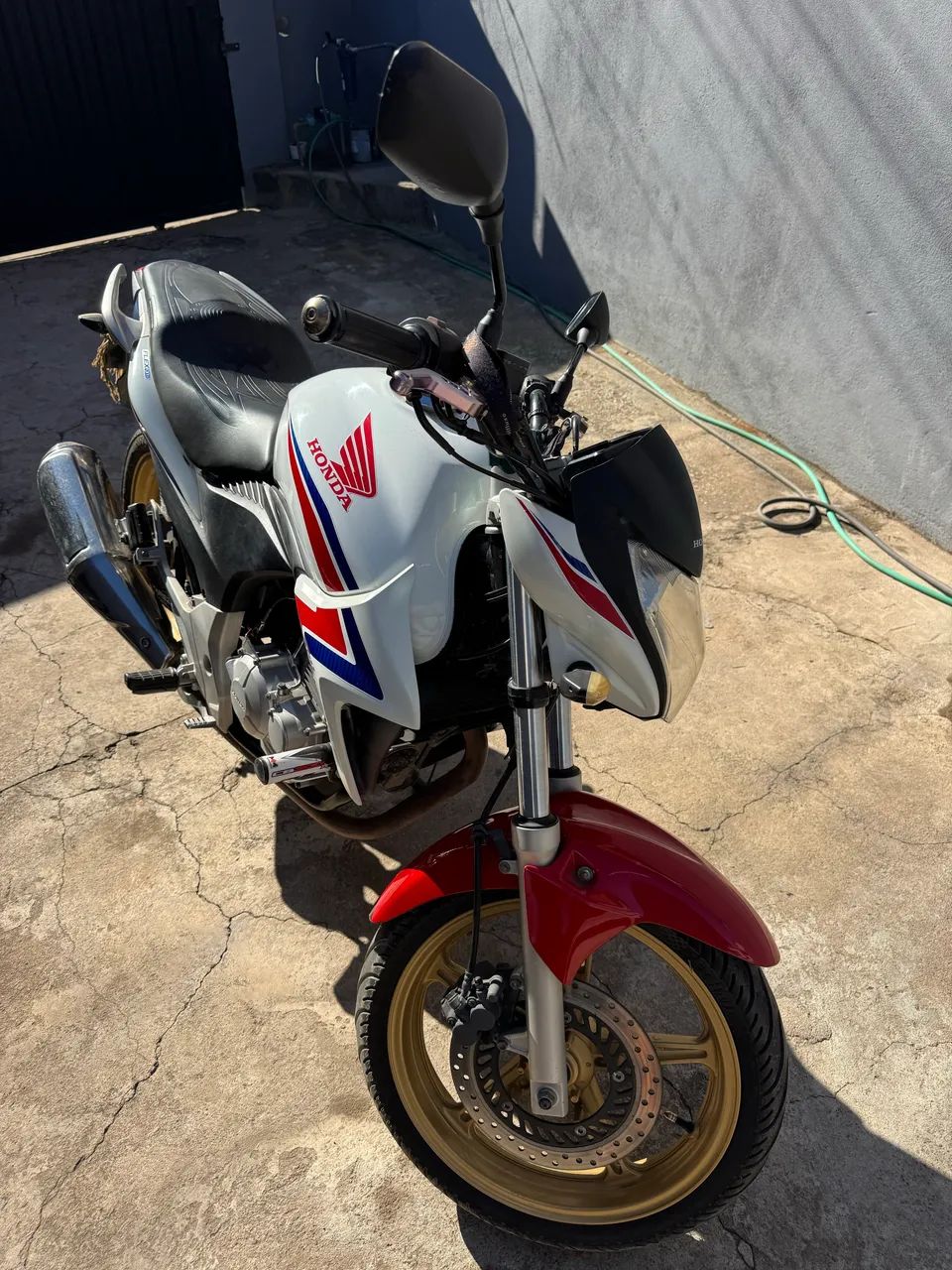 Cb300 