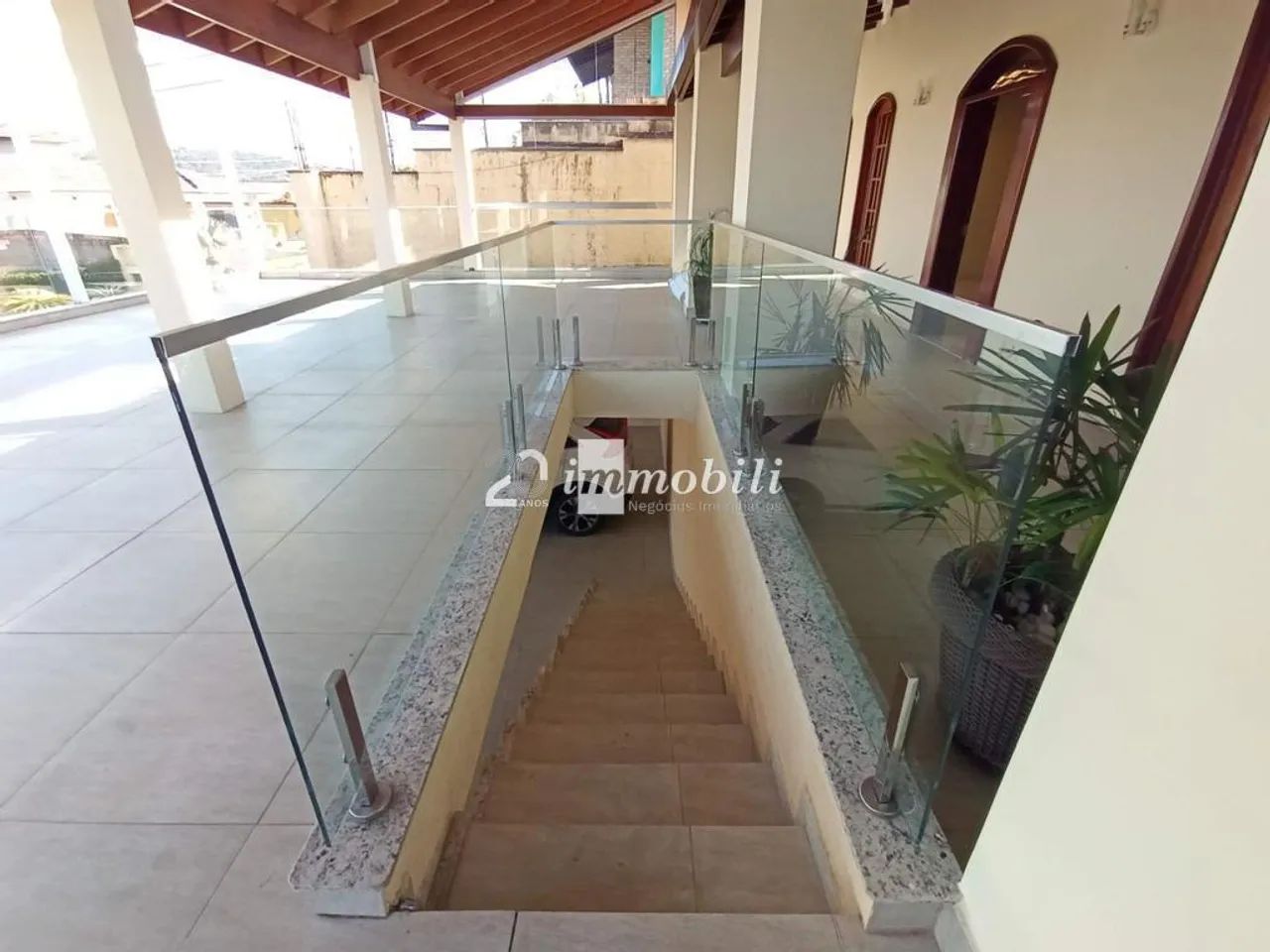 Casa à venda e para alugar em Cotia, Granja Viana, com 4 suítes, com 480.7 m² - Foto 10