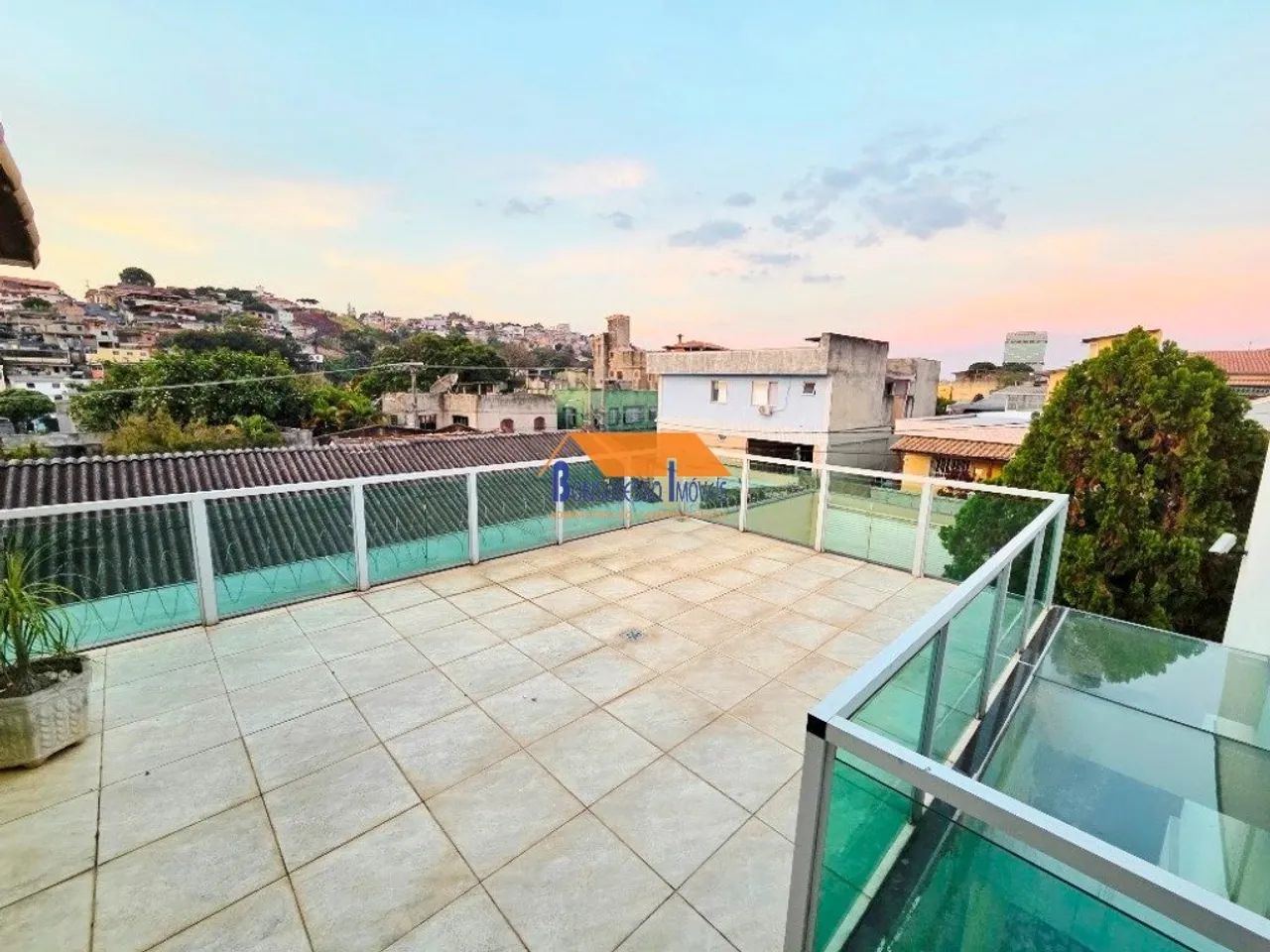 casa de 4 quartos, Bairro Aparecida em belo Horizonte - Foto 3