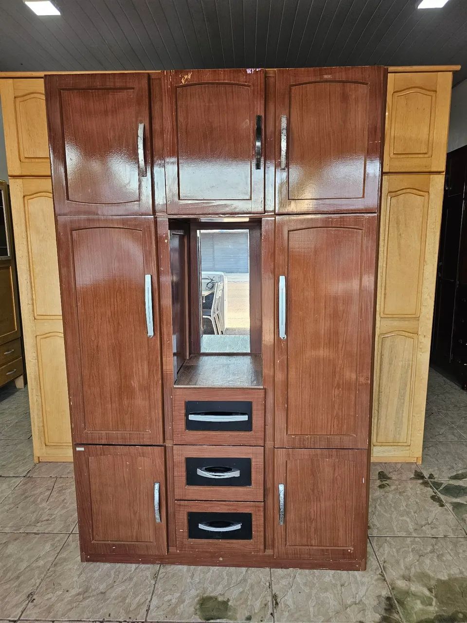 Guarda roupa usado de pinho 