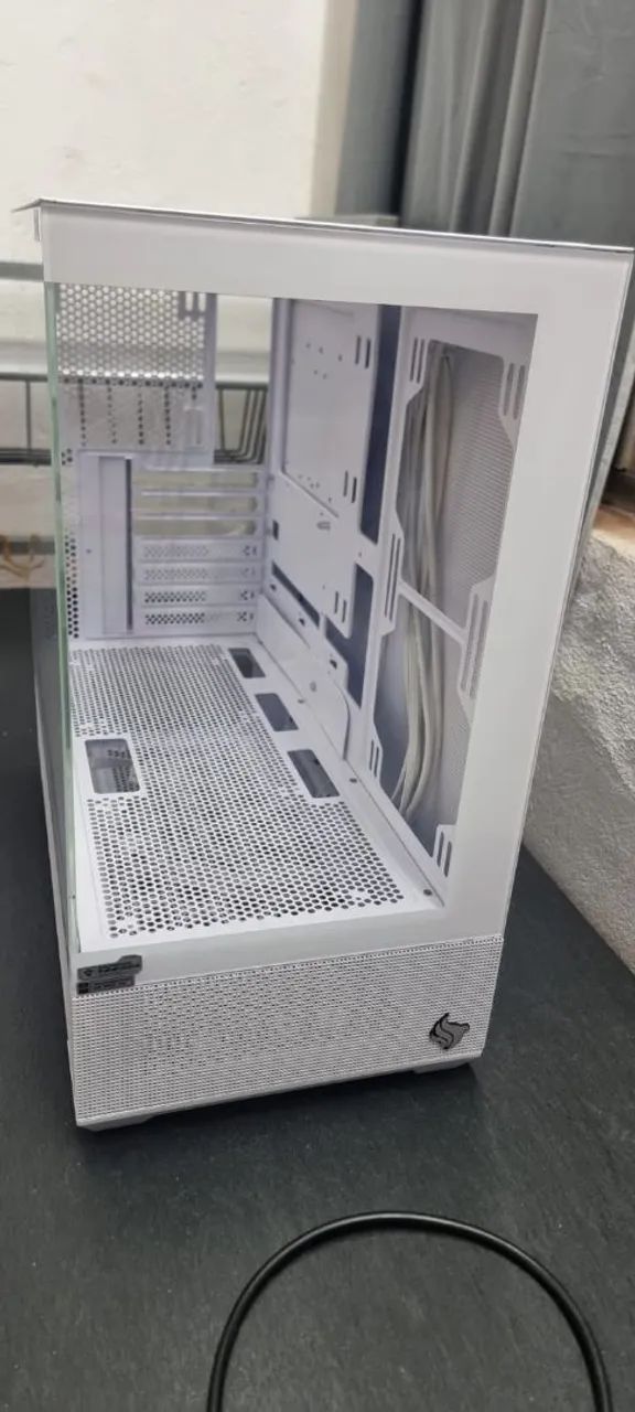 Vendo Gabinete Aquário Gamer Branco 
