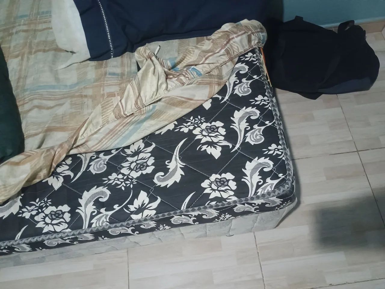 cama box de solteiro 