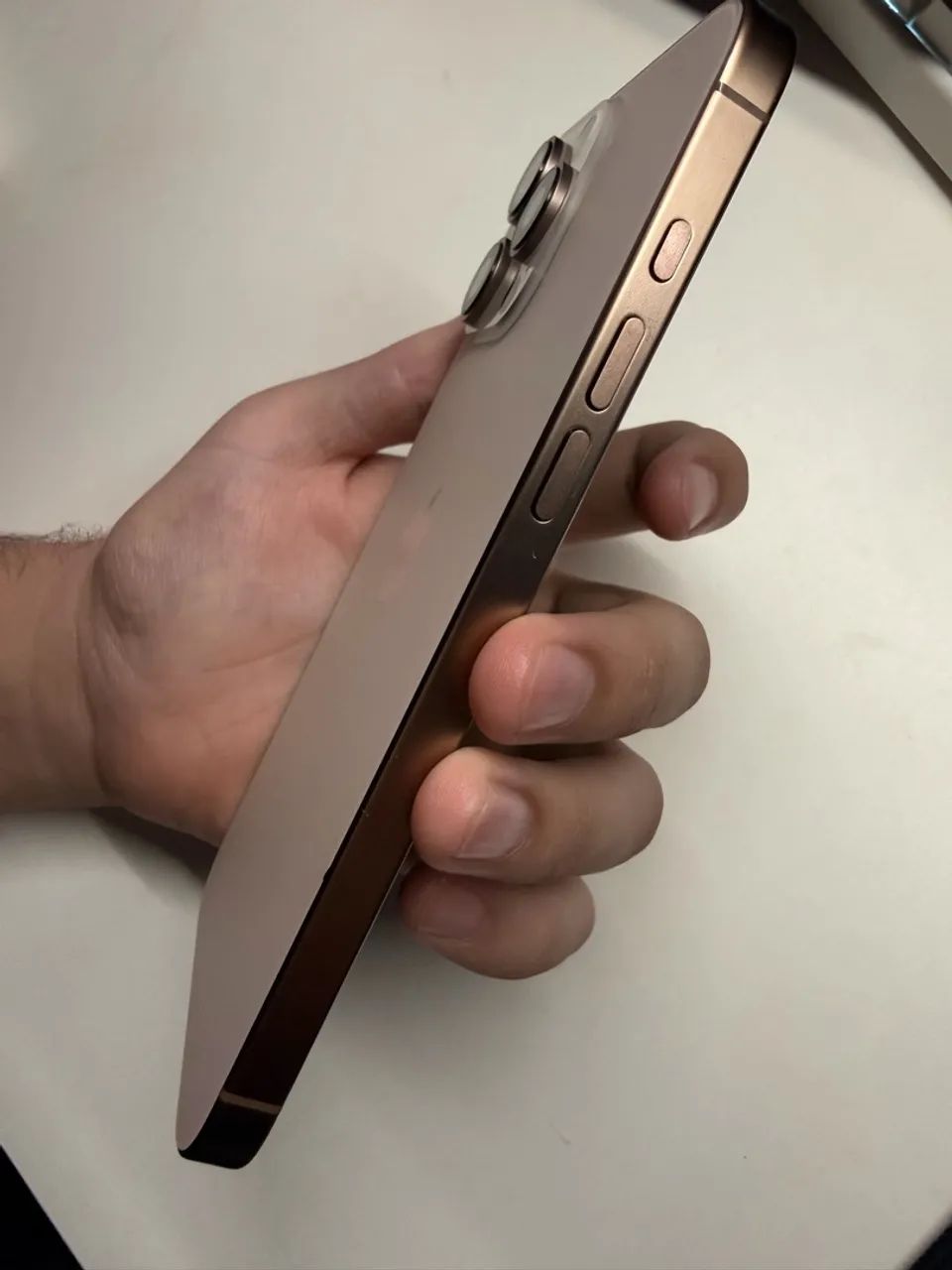 iPhone 16 Pro Max - Foto 4