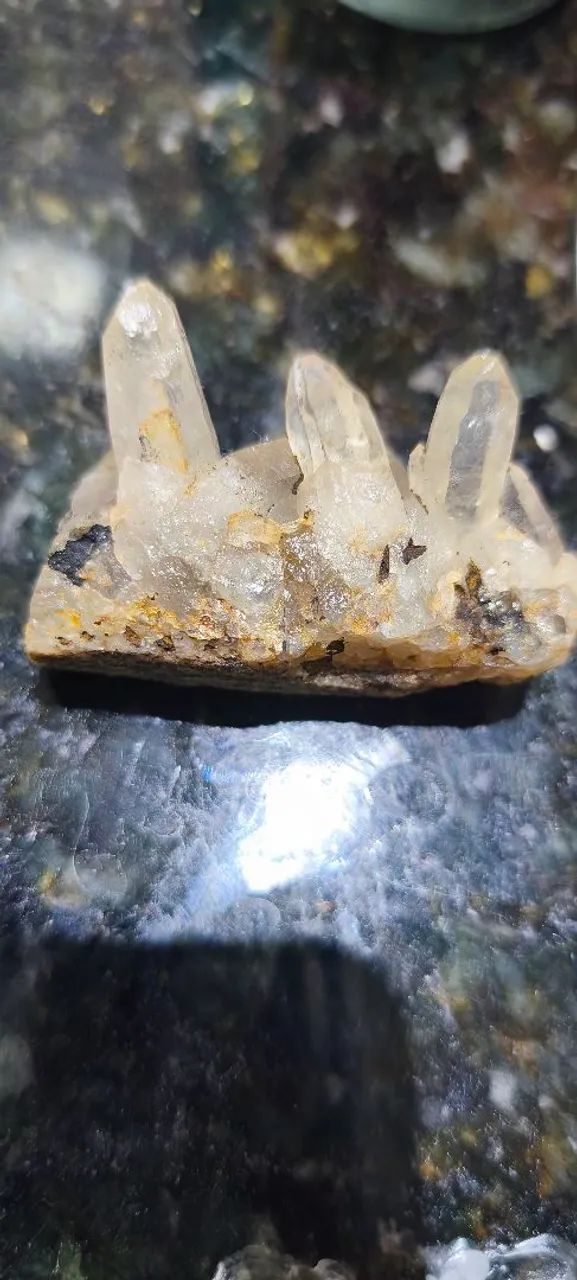 Tipo de mineral: Quartzo natural (cristal ialino/transparente)