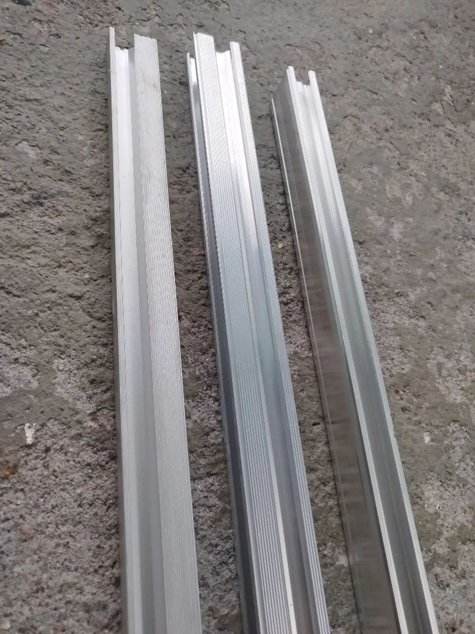 Perfil fotovoltaico de alumínio 2,40 mts.